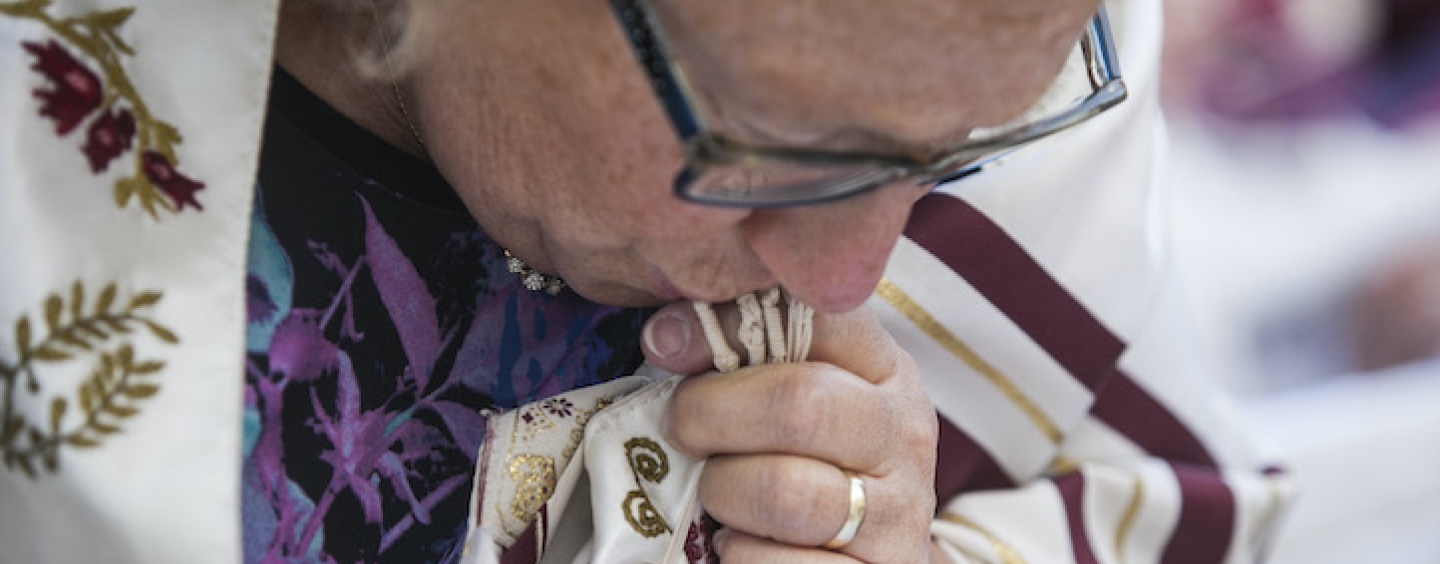 Woman with tallit